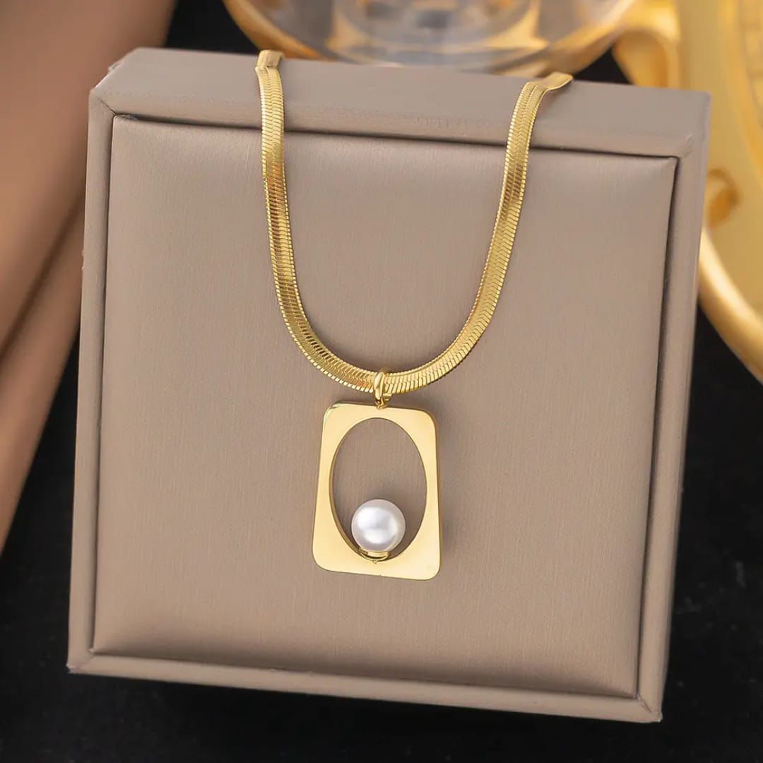 Zewyne Signature Necklace – Effortless Elegance Redefined