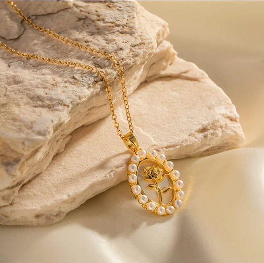 Zewyne Celeste Necklace – Where Minimal Meets Majestic