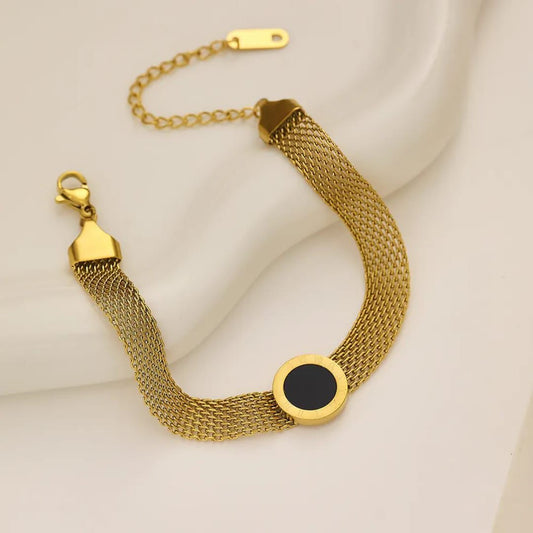 Zewyne Classic Bracelet – Grace in Every Movement