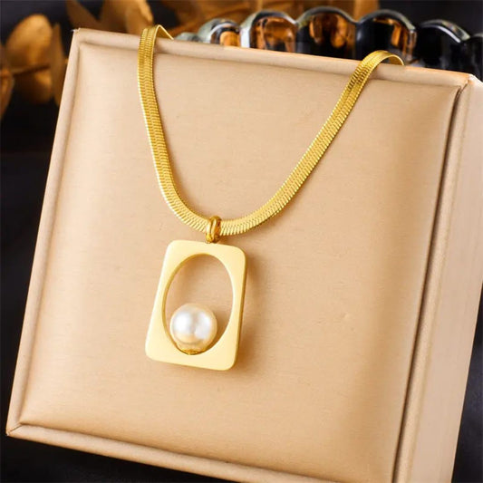Zewyne Signature Necklace – Effortless Elegance Redefined