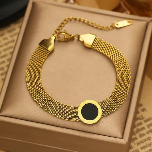 Zewyne Classic Bracelet – Grace in Every Movement